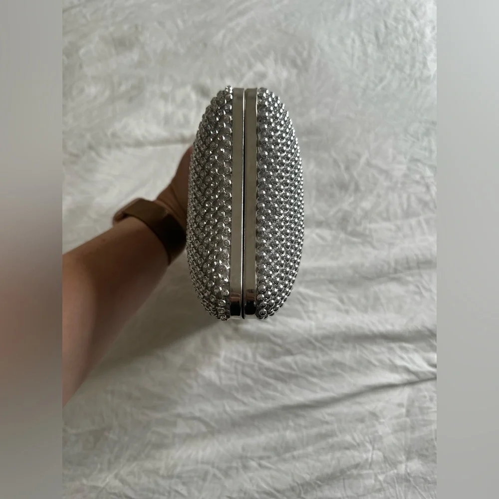 Crystal clutch